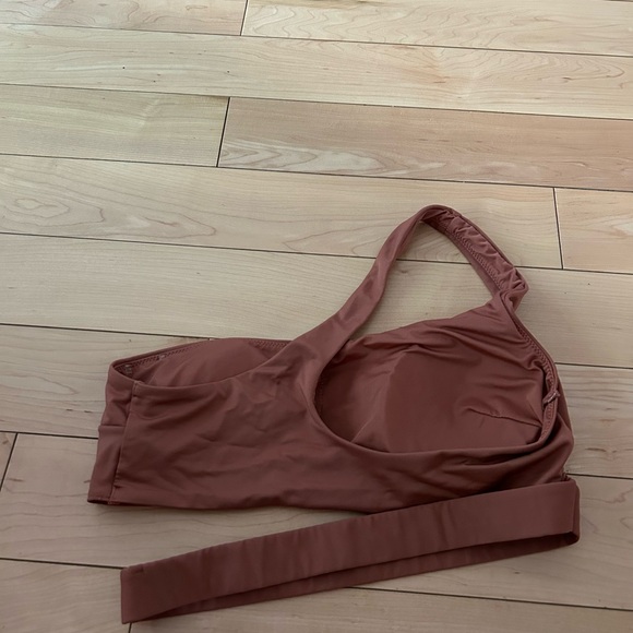 Bikini top Zara size M one shoulder - Picture 2 of 2